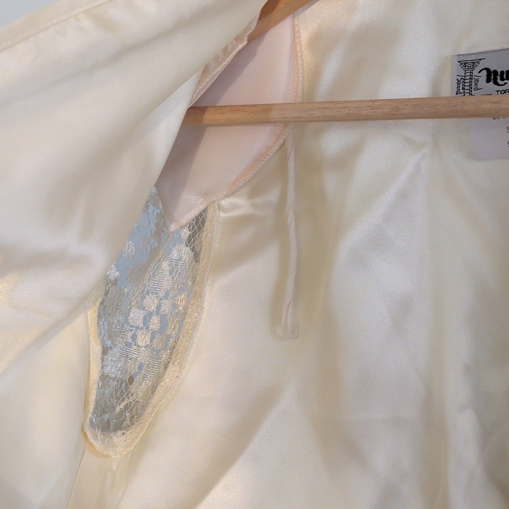VINTAGE NU MODE cream lace dress - size small - Picture 13 of 16